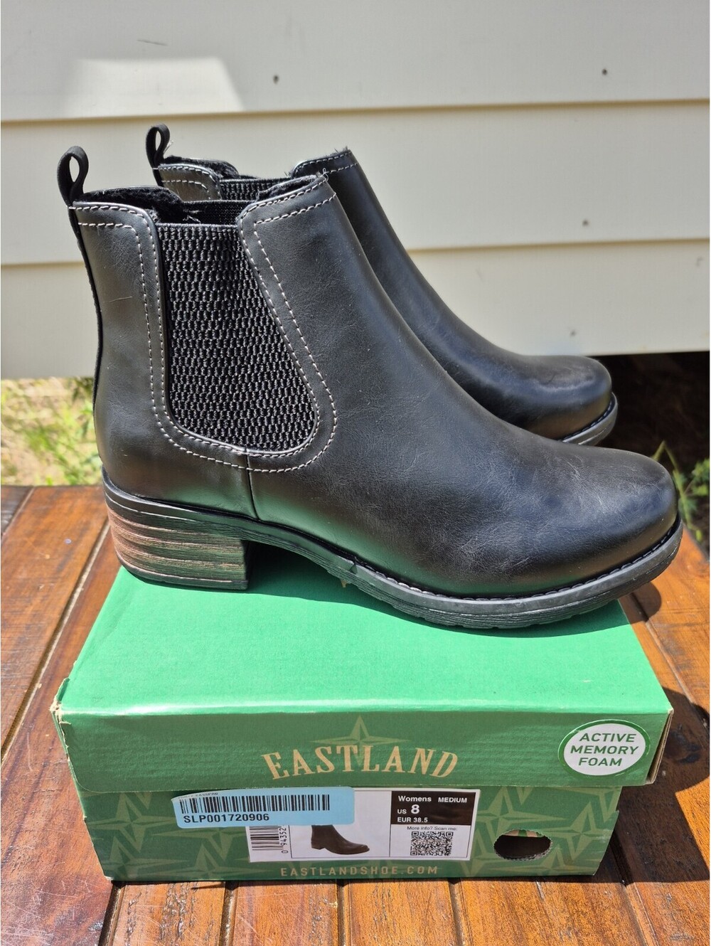 Eastland Women's Jasmine Chelsea Boot Pull On Black Size 8M